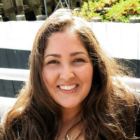 Vanderbilt Home Collections, LLC Employee Dana de Vega's profile photo