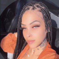 Make Employee Juanetta Anderson's profile photo