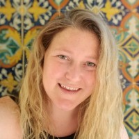 Ashley Freake Email & Phone Number