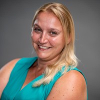 Bettina Maxeiner Email