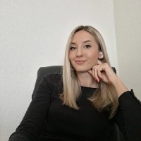 Azra Imamović Email