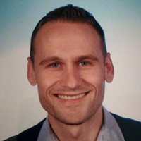 Alexander Haußmann Email