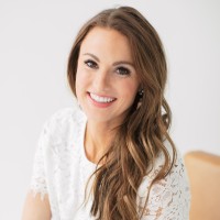 Alexandra Adams