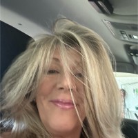 Shoe Gallery Employee Diane Higley's profile photo