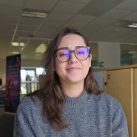 Nourhène Oueslati Email