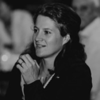 Robyn Owen Email