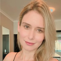 Renata Moreira Email
