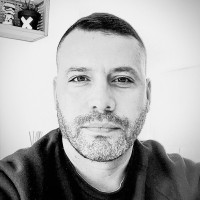 E-mail e número de telefone de João Henriques
