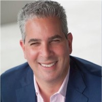 Munger, Tolles & Olson LLP Employee Kevin Posterro's profile photo