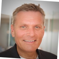 Robert Veenstra Email & Phone Number