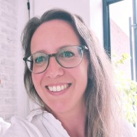 Corinne Bos Email