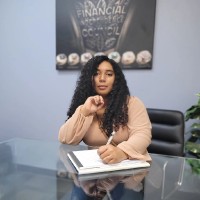 Symmetry Financial Group Employee Kay-Lee Howells's profile photo