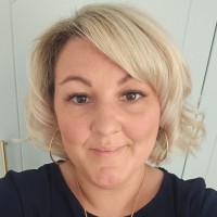 Signs Express Ltd Employee Emma Wakefield's profile photo