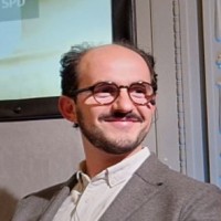 Omar Kassab E-Mail & Telefonnummer