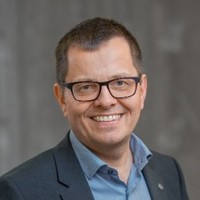Peter Axelsson Email