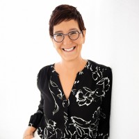 Beth Currie Email & Phone Number