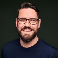 Mike Müller Email