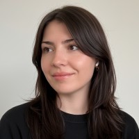 Beatriz Novais Email