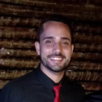 Caio Petruceli Email