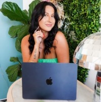 OTR Transportation, LLC Employee Eliana Greenberg's profile photo