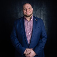 Tom R. Email