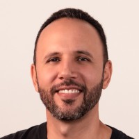 Rafael Araujo Email