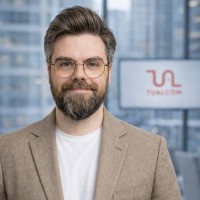 İdris Özel Email