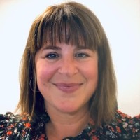 Leni Wray Email & Phone Number