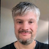 Daniel Düsterbeck Email