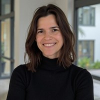 CheckProof Employee Luciana Oliveira's profile photo