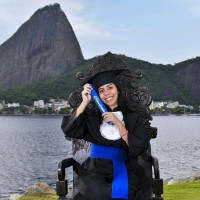 Larissa Teixeira de Campos Alves Email