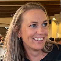 Nicole Woestenborg Email