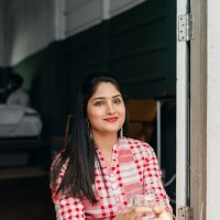Akansha Dixit Email
