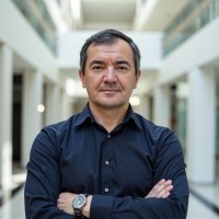 SLB Employee Denis Petrakov's profile photo