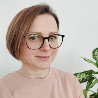 Zuzana Kucharova Email