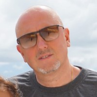 Andreas Bloch Email