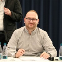 Veprim Ferati Email