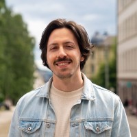 Giuliano Santucci Email