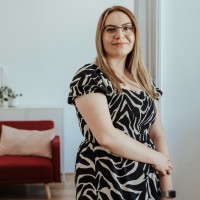 Azra Ahmetovic Email