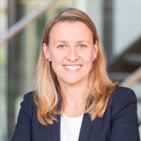 Stefanie van Holt Email & Phone Number