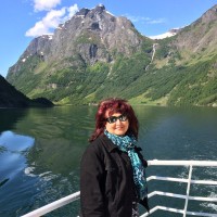 Krysia Sapeta Email & Phone Number