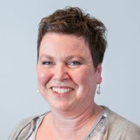 Yolande van der Heijde Email