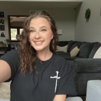 Elizabeth Nickel Email & Phone Number
