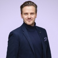Lasse Svanholm Email