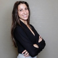 Chloé de Caseneuve Email