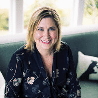 Sunriver Realty Employee Stacy Hinz's profile photo