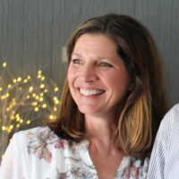 J JIll Group Employee Tracy Longo's profile photo