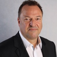 Stefan Nowicki Email