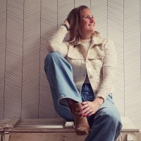 Merel Strieker Email