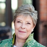 Long & Foster Real Estate Inc. Employee Suzy Williams's profile photo